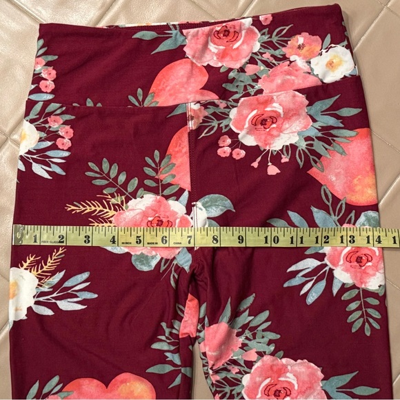 LuLaRoe Floral Heart Leggings One Size Burgundy Pink Valentines Stretch OS - Picture 3 of 8
